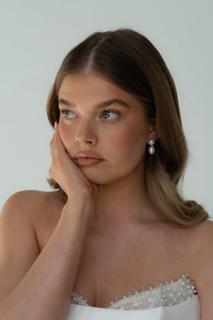 **Pre-Order 03/09** Eddison Pearl Earrings - Gold - JT Luxe