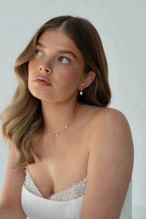 Mona Pearl Earrings