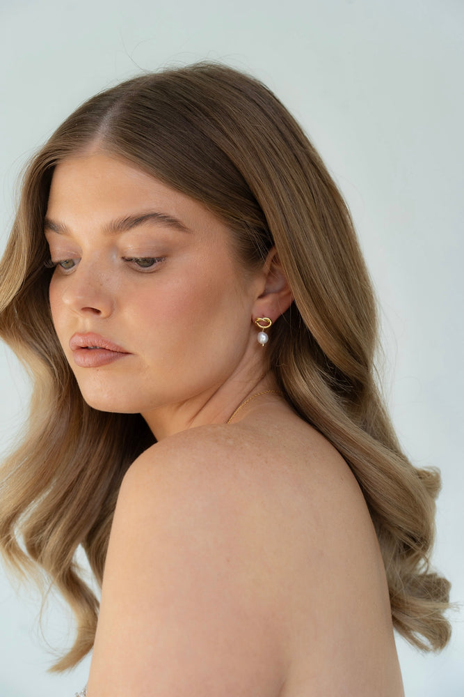 Mona Pearl Earrings