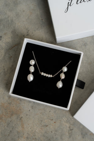 Kamali Pearl Necklace - Silver