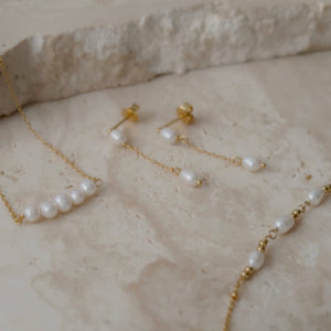
            
                Load image into Gallery viewer, **PRE-ORDER 25/11** Kamali Pearl Necklace - JT Luxe
            
        